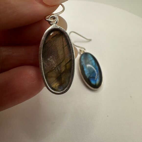 Flashy labradorite, oval cabochon dangle earrings in stamped .925! - Picture 5 of 7